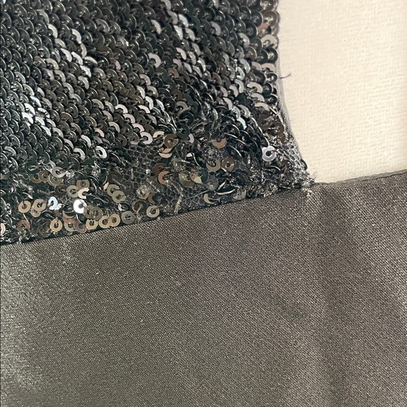 Halston Lacey Gown, 12 - Picture 6 of 17